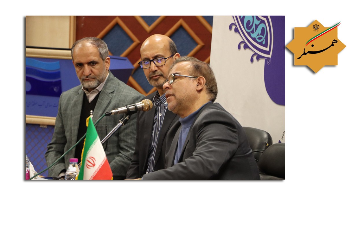 میز خدمت ویژه ایثارگران با حضور رحیمی نسب دبیر شورای مشاورین وزرا در استان هرمزگان آغاز شد