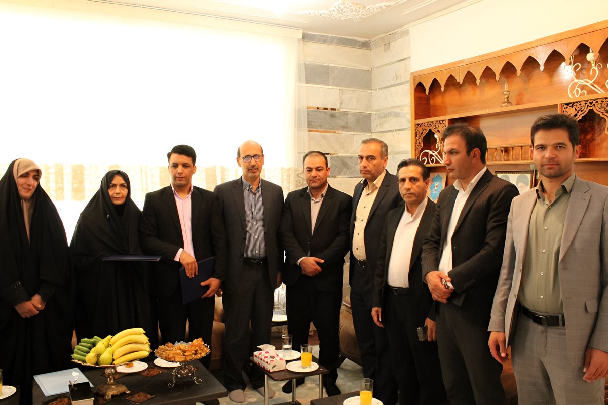 محمد شهرابی فراهانی، مشاور محترم وزیر نیرو، به همراه مسلم صادقی مدیرعامل آب منطقه‌ای چهارمحال و بختیاری