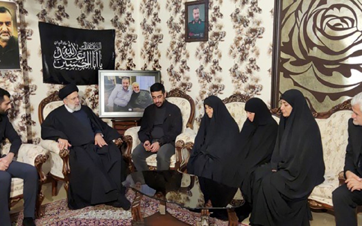 دیدار رئیسی با خانواده سردار شهید سید رضی موسوی