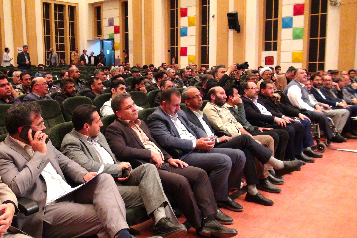 کلیپ : برگزاری همایش ایثارگران - استان قم