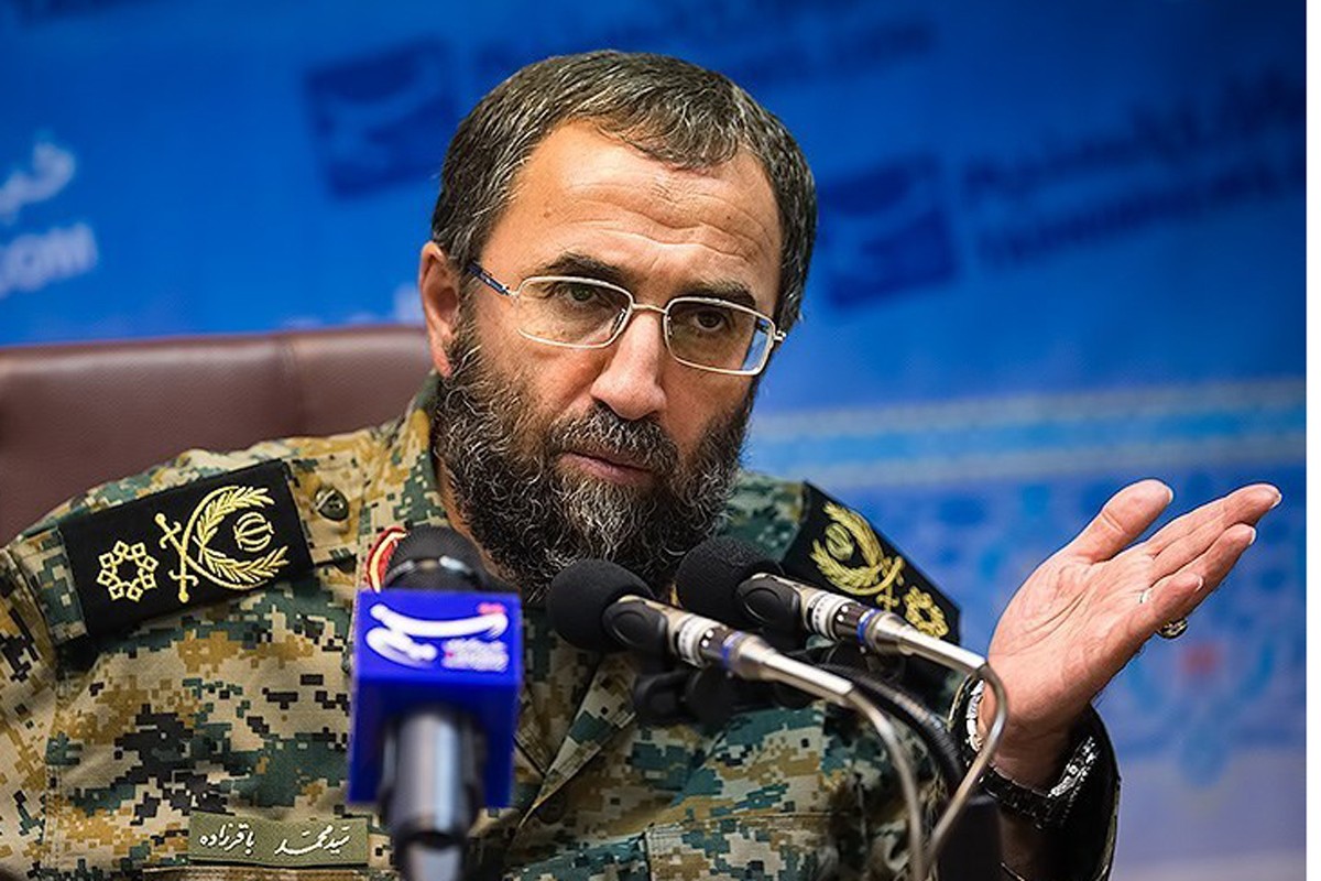 فرمانده تفحص شهدا با انتشار یک کلیپ از کشف پیکر شهیدی در جزیزه مجنون به توییت یکی از خبرنگاران اینگونه پاسخ داد.